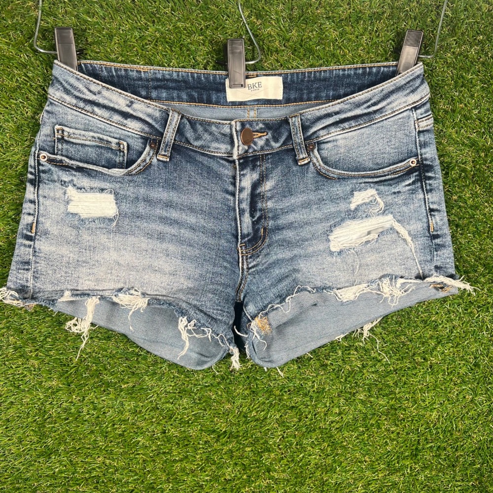 BKE Denim Distressed Cut Off Shorts Blue Medium Wash Low Rise Womens Size 28